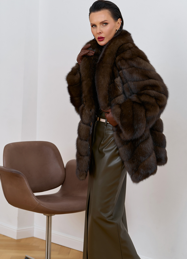 Женская шуба из соболя с воротником шаль модель № 31772 универмаг малина