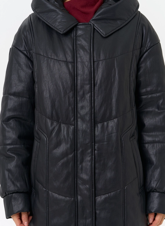 Женский пуховик из эко кожи со съемным эко мехом