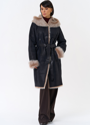 Женская натуральная дубленка с капюшоном