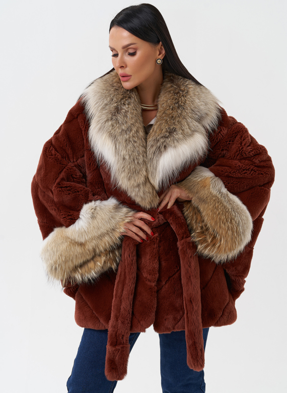 Шуба из кролика с отделкой из меха койота