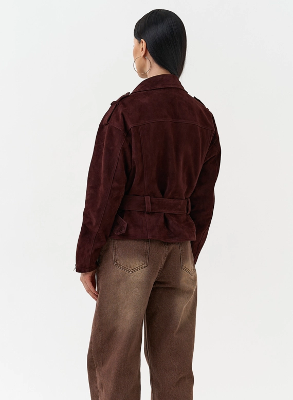 Женская куртка из натуральной замши с поясом фото