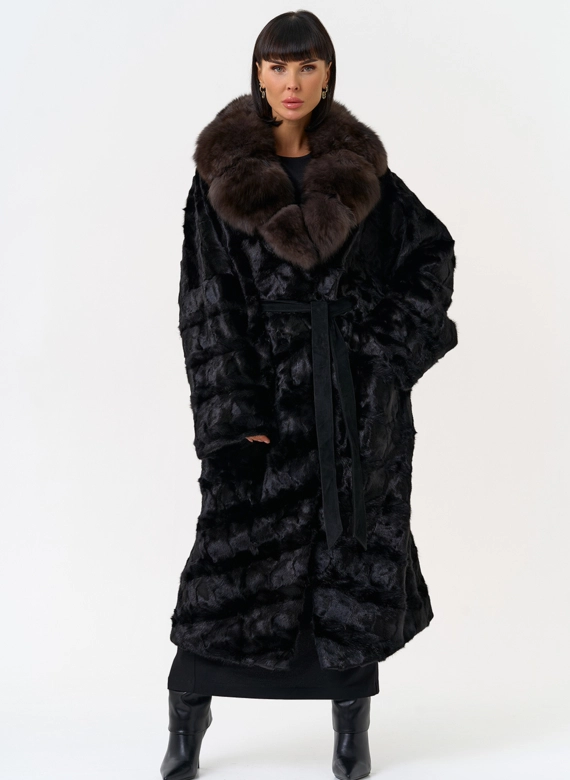 Женская шуба из меха норки с воротником из меха песца