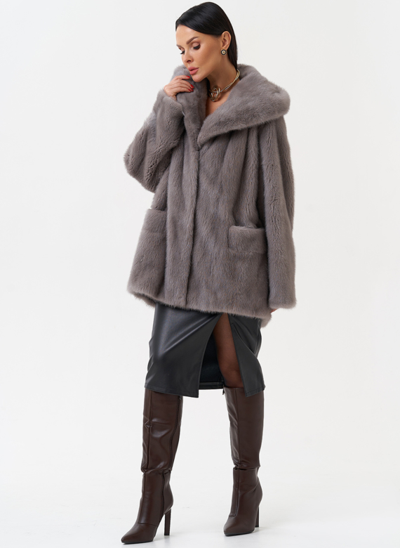 Женская норковая шуба с капюшоном 