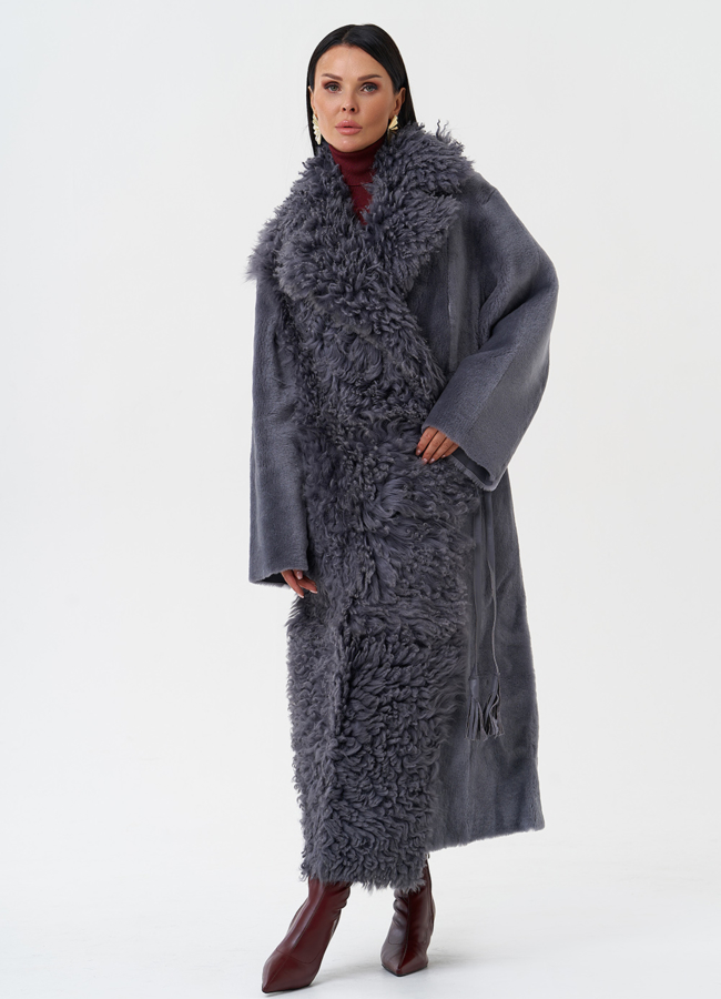 Длинная дубленка из натурального меха модель № 28424 универмаг малина