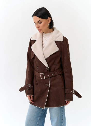 Женская дубленка из эко замши с английским воротником