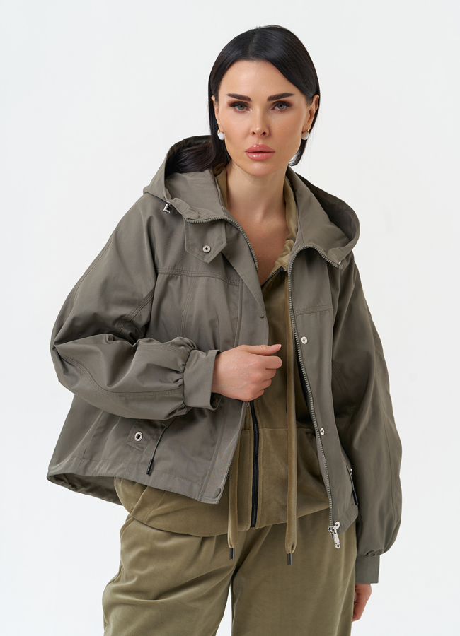 Короткая женская ветровка с капюшоном модель № 30043 универмаг малина